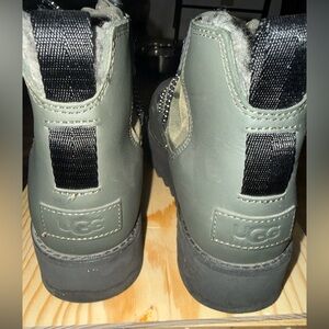 UGG women’s  Green Shearling-Lined Ankle Boots